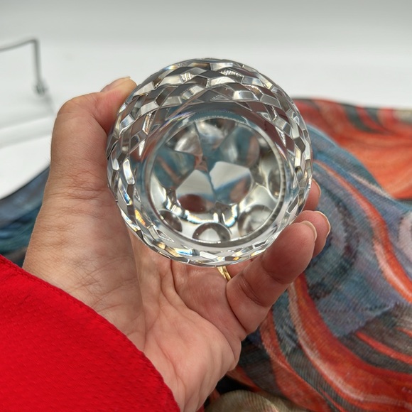 Large Clear Crystal Egg - Picture 4 of 5